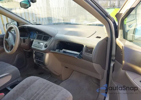 2001 Toyota Sienna Xle from USA, damaged, VIN 4T3ZF13C81U341841